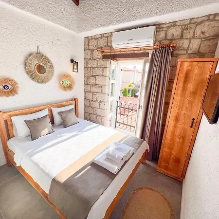 Armi Alaçatı Apart Otel *